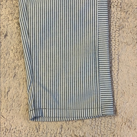 GAP capris 👖 - Picture 3 of 5